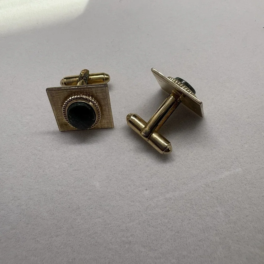 Vintage Gold‎ With Green Rhinestone Cufflinks
